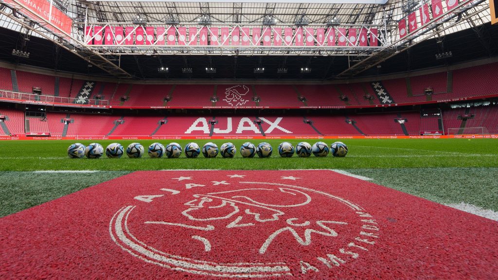 Phong cách chơi bóng của câu lạc bộ Ajax Amsterdam